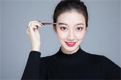 怎么才能學好化妝？   