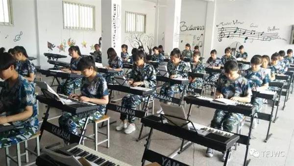 承德騰飛職業技術專修學院——中國西點軍校