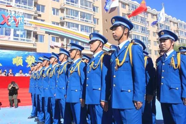 心靈之聲殘障藝術弘揚中華優秀民族文化走進河北承德騰飛學院