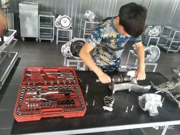 承德騰飛職業技術專修學院——中國西點軍校