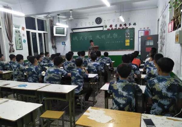 承德騰飛職業技術專修學院的一天——7月28日