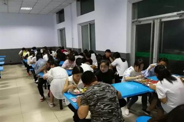 承德騰飛職業技術專修學院的一天——7月26日